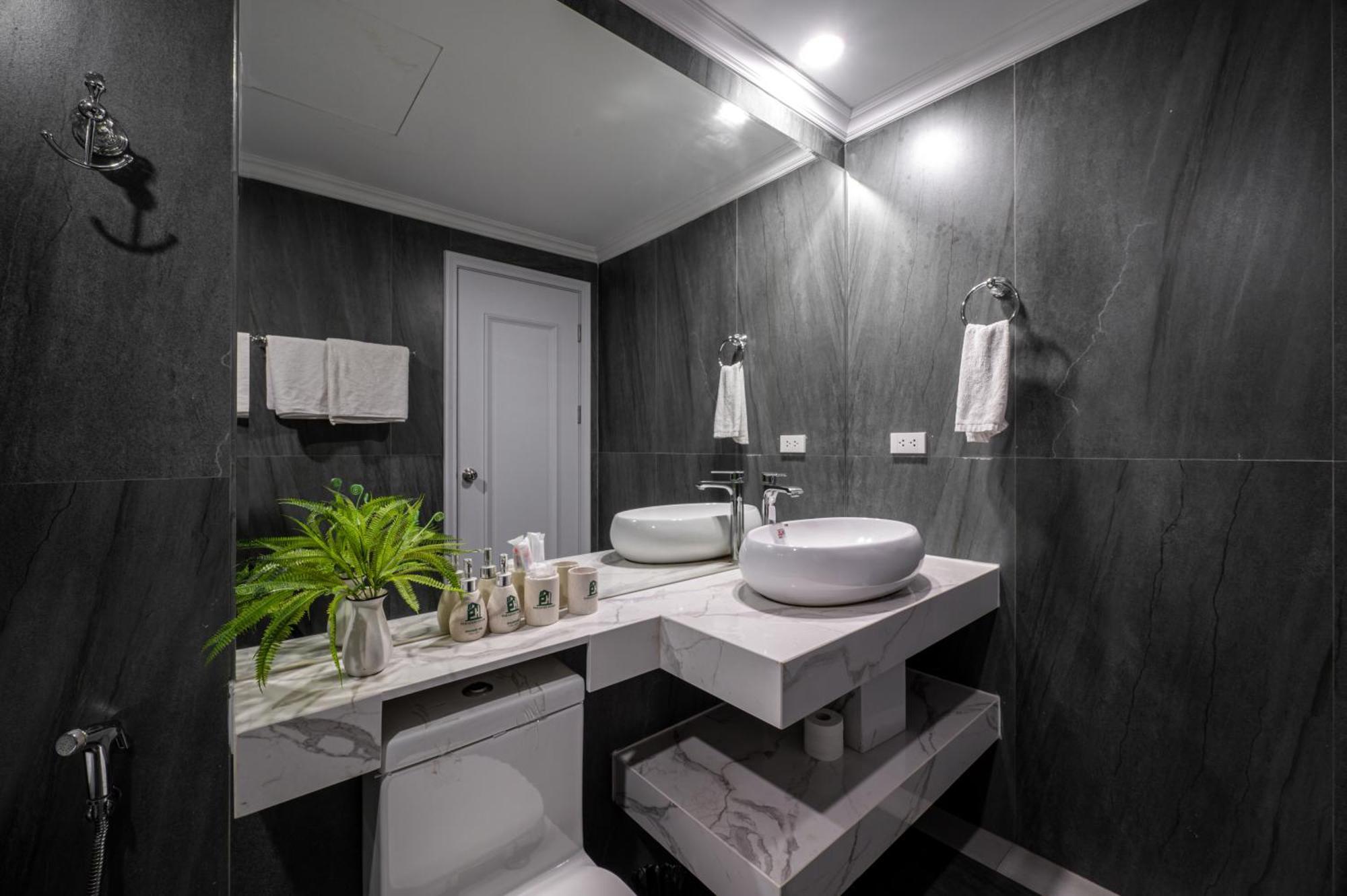 Luxe Paradise Suites Xuan Dieu Hanoi Eksteriør billede