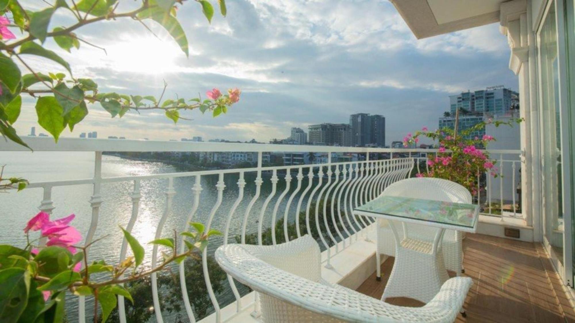 Luxe Paradise Suites Xuan Dieu Hanoi Eksteriør billede
